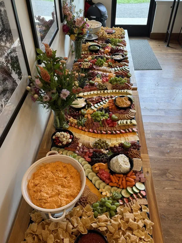 Grazing table, per foot